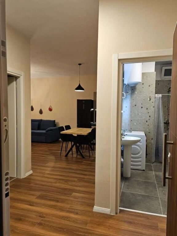 Apartament 2+1 me qera tek 5 Maji prane BlackStone