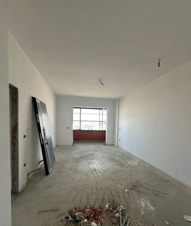 🏙️ Shitet Super Apartament – Square 21, Tiranë ✨