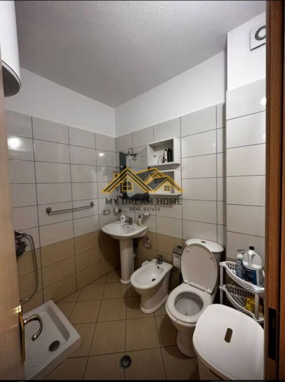 Apartament 1+1 për Qira tek Shkembi Kavajes, Durrës