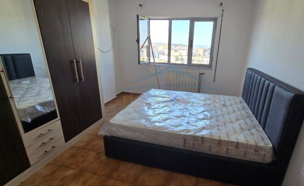Qera , Apartament 1+1 , Pallati me shigjeta