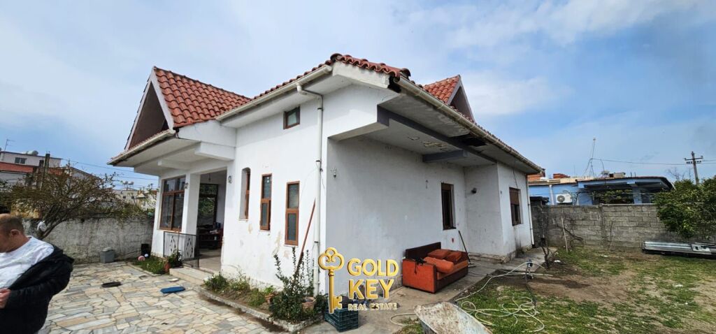 VILLA PRIVATA IN VENDITA SU 2 PIANI 3+1 SPIAGGIA DURRËS
