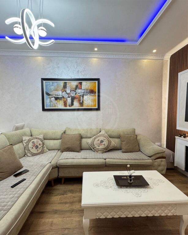 Shitet Apartament 2+1 prane Markates Durrës