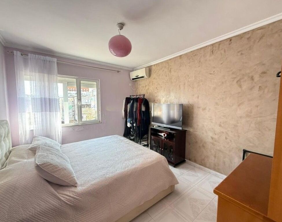 Apartment 2+1 for sale near Shtraus Square, Xhamlliku