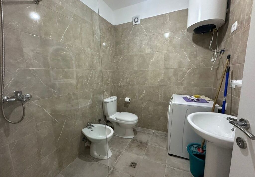 apartament 2+1 me qera te rrg 5 maj