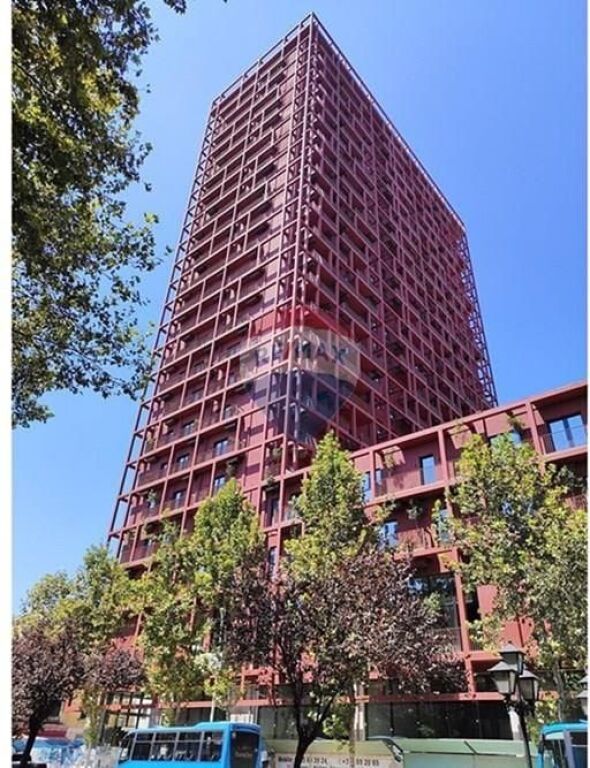 Jepet zyre me qira te Tirana Garden Building