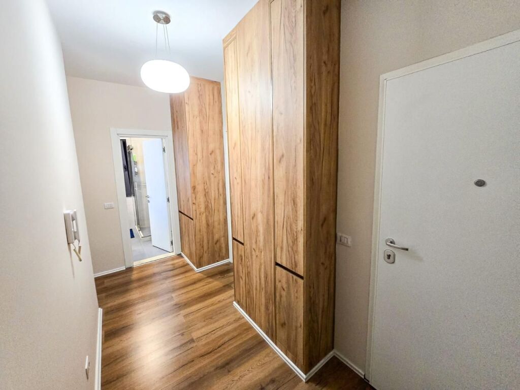 Apartament 2+1 me qira – Pazari i Ri