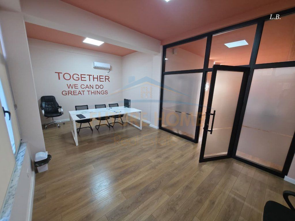 Qera, Ambjent Biznesi, Komuna e Parisit,Tirane..