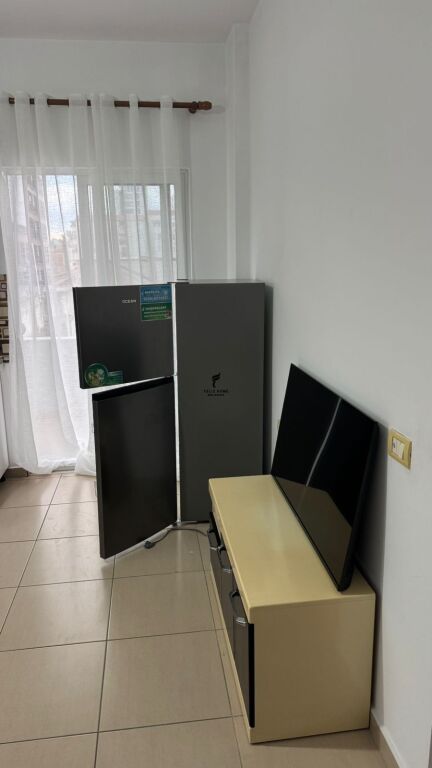 APARTAMENT ME QERA 1+1 RRUGA 5 MAJI 450 EURO FH-66179