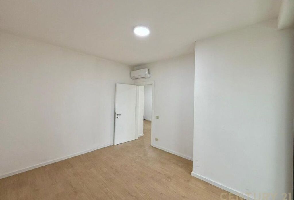 Apartament bosh me qira 1+1, Mine Peza