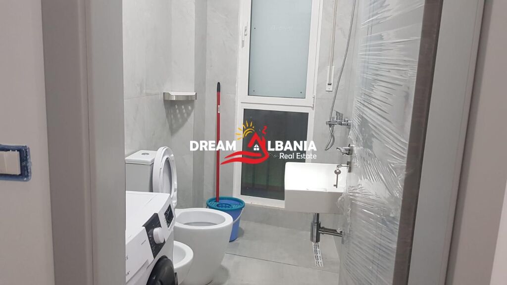 Jepet me qera apartament 1+1 tek Komuna e Parisit prane Kika 2 (ID 42111122)
