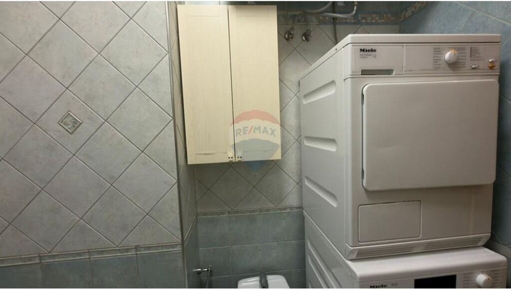 Apartment - For Rent - Ismail Qemali Street, Tirana