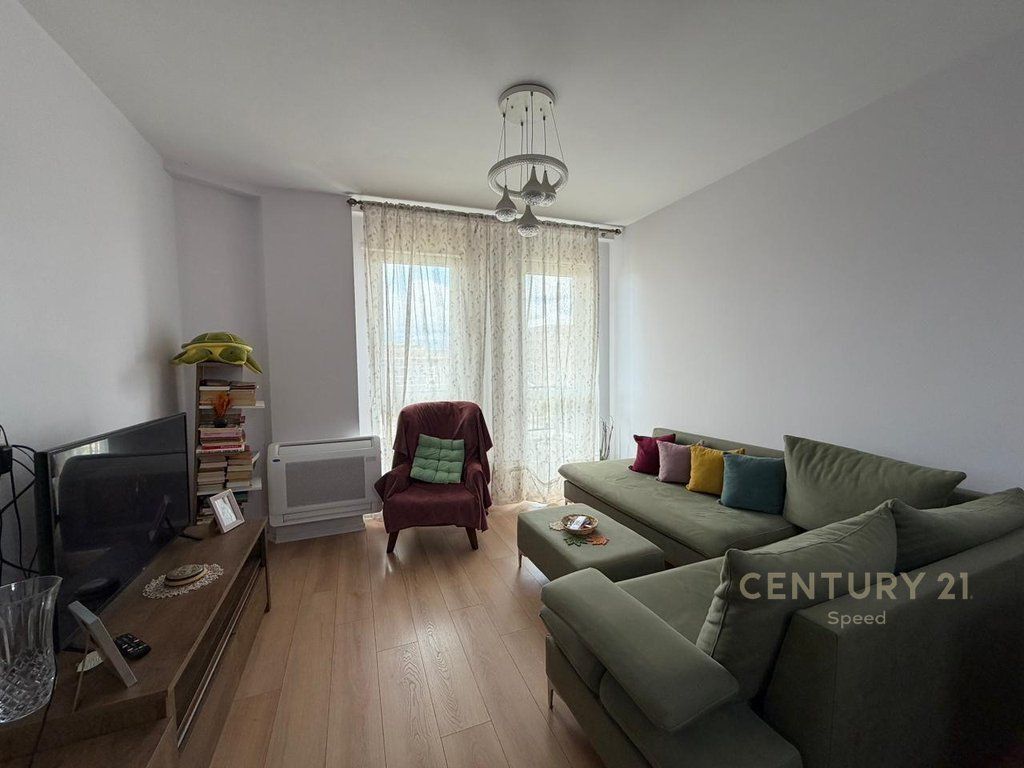 We are selling a 2+1+2 apartment on "5 Maji" Street!