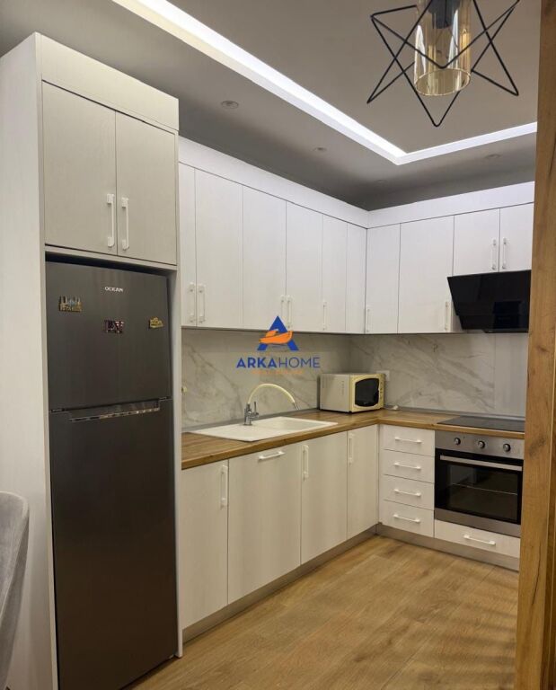 APPARTAMENTO IN AFFITTO 2+1+BALCONE "VIA STAVRI THEMELI, VICINO A GLOBE, VIA KAVAJA" 65000 LEKE