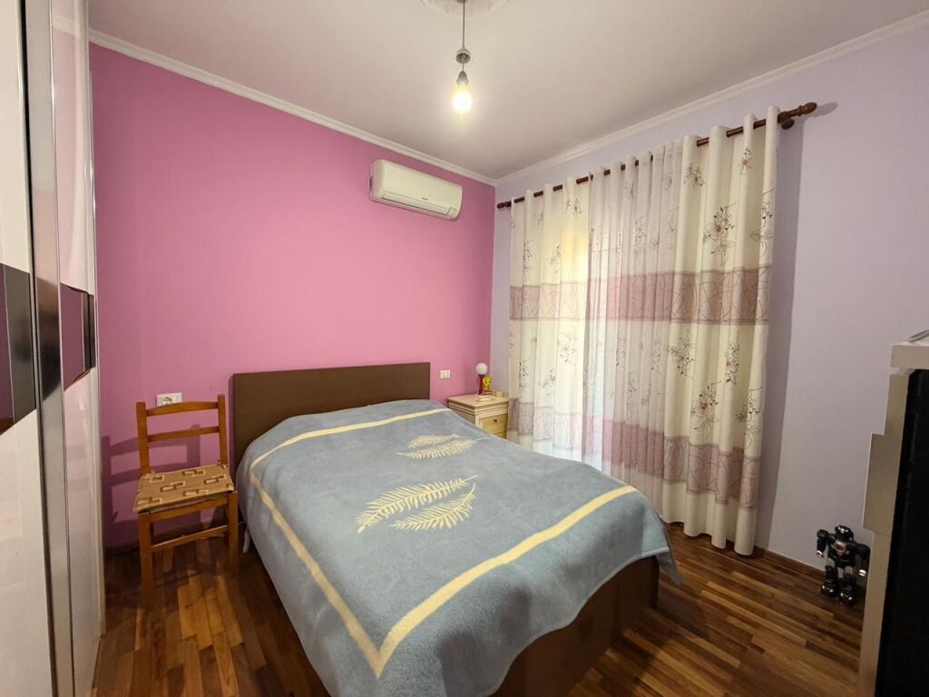 Shitet Vila 3-Kateshe – Kati i 2 i Banueshëm, Rruga Dytësore Plazh, Durrës