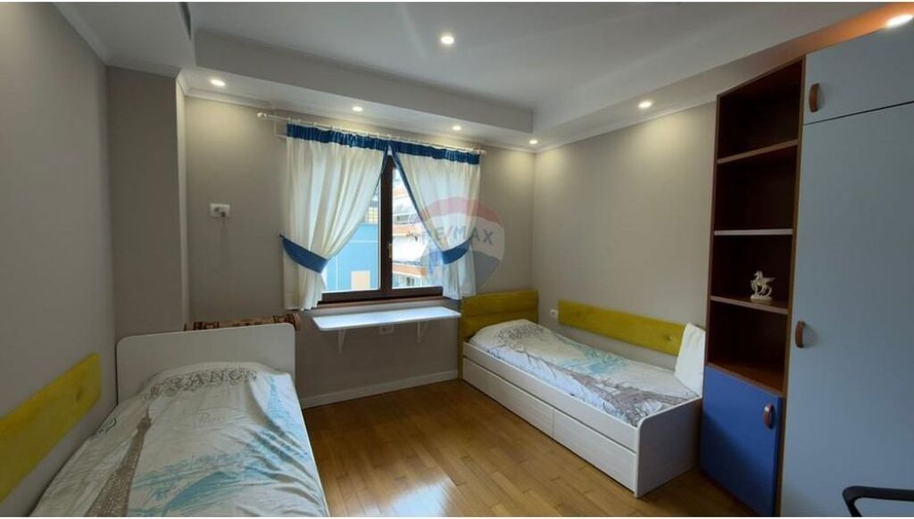 Apartment - For Rent - Ismail Qemali Street, Tirana