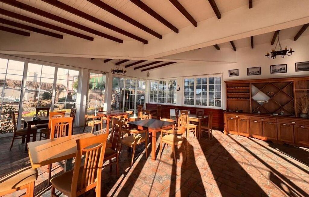 Restorant me qira  - Buze detit ne Shkembin e Kavajes