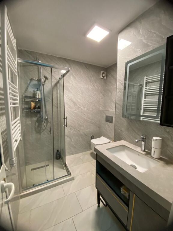 Apartment 2+1 with 2 balconies for sale in the second line to the sea