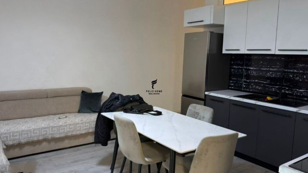 APARTAMENT ME QERA 2+1 5 MAJ 70.000 LEKE  FH-66209