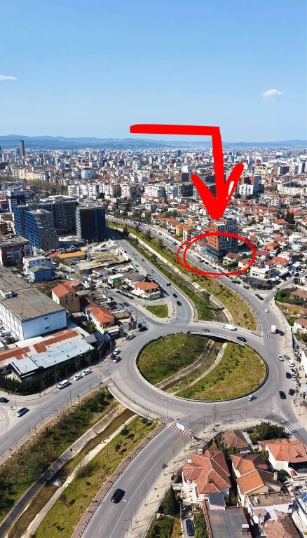 Njësi Shërbimi (Dyqane) për Qira / Shitje – Bulevardi Zhan D’Ark, (Materniteti i Ri Tiranë)