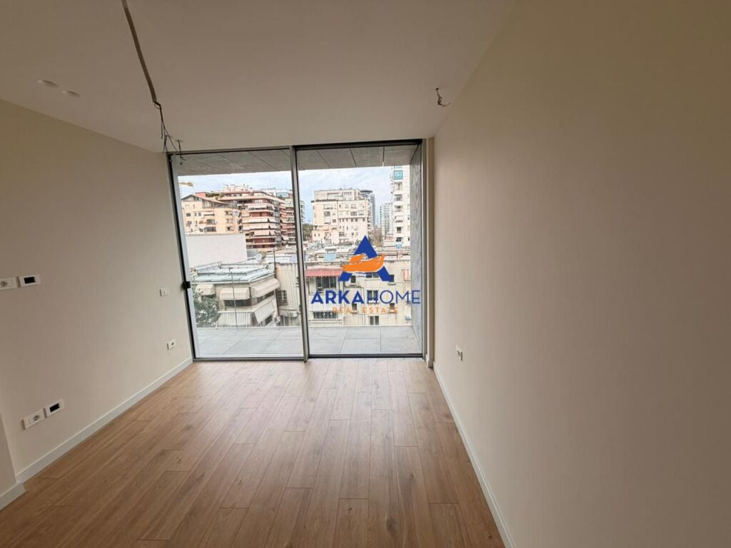 FOR RENT APARTMENT 3+1+2 BALCONIES FOR RESIDENTIAL/OFFICE "IN BLLOK" 4000 EURO (NEGOTIABLE)