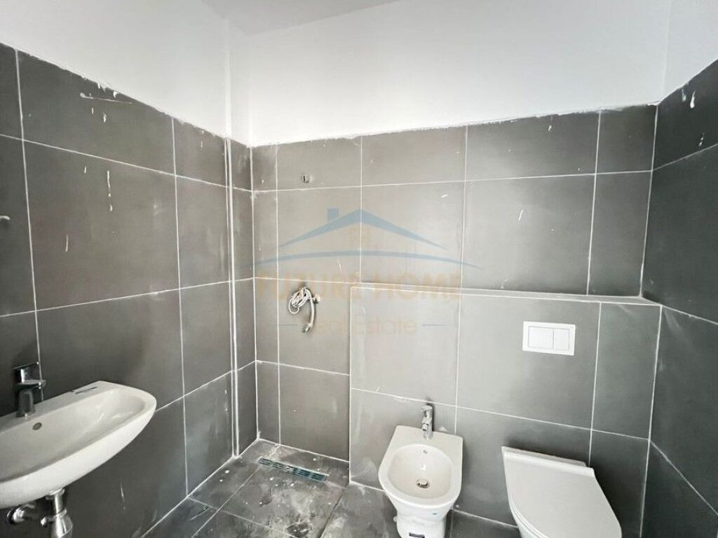 For sale, Apartment 2+1+2+ Parking Space, Sadik Petrela Street, ASL Complex 2