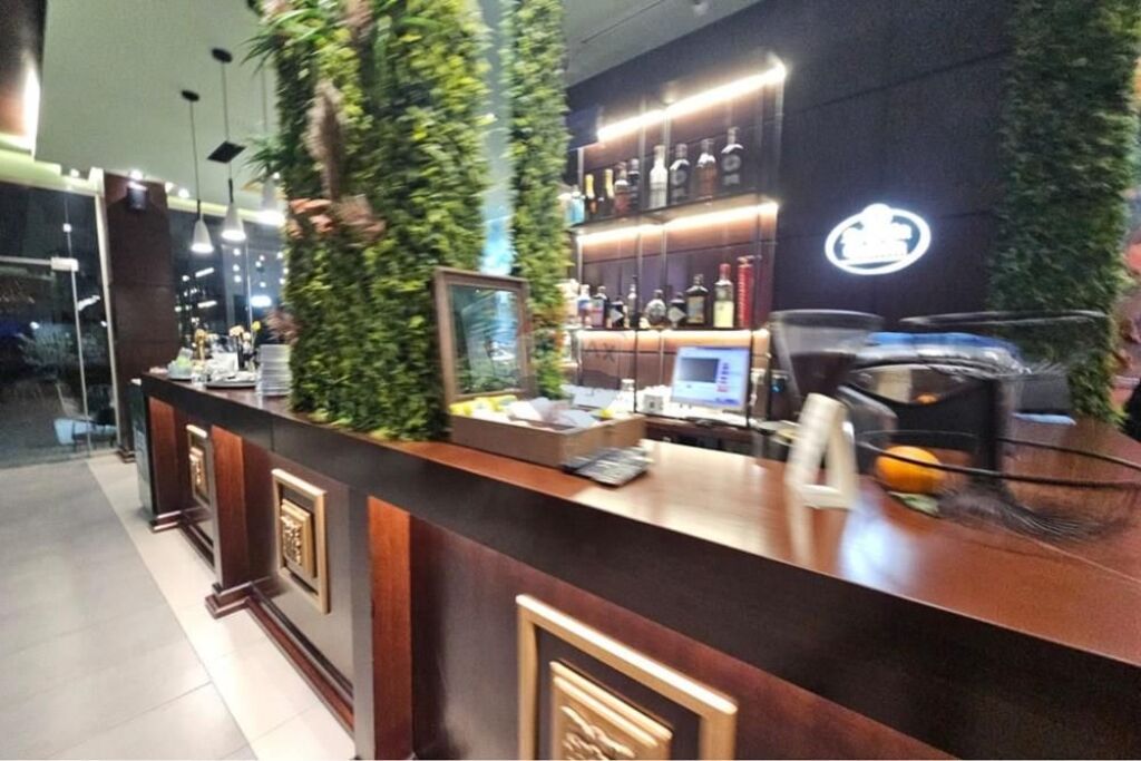 Bar/Caffè - In Vendita - Viale Migjeni, Tirana
