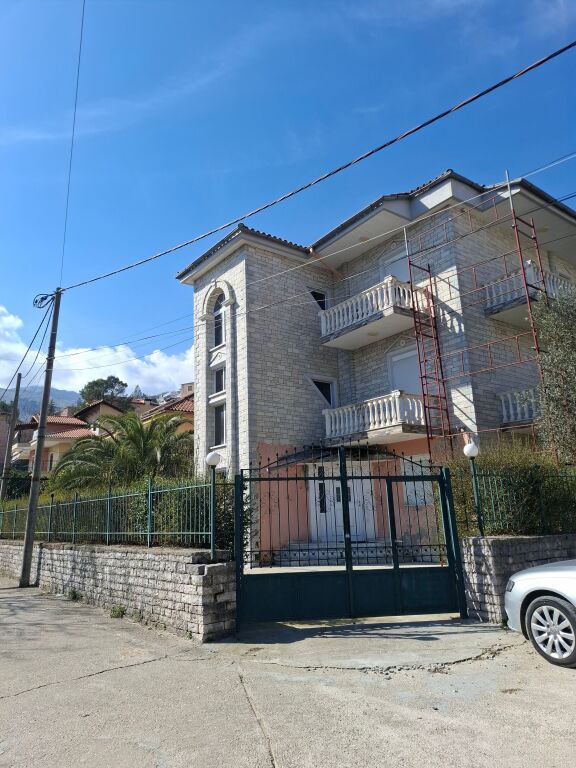 PRIVATE CLINIC FOR SALE GJIROKASTER