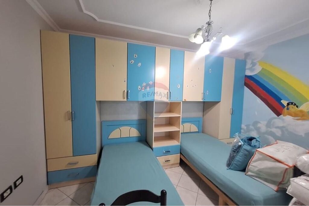 Apartament - Për Shitje - Rruga Dritan Hoxha, Tiranë