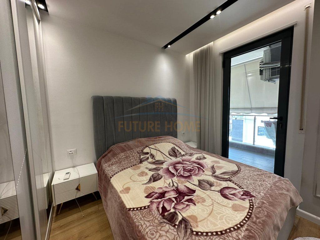 Qera apartament 2+1+2+poste parkimi, Ish parku i autobuzave
