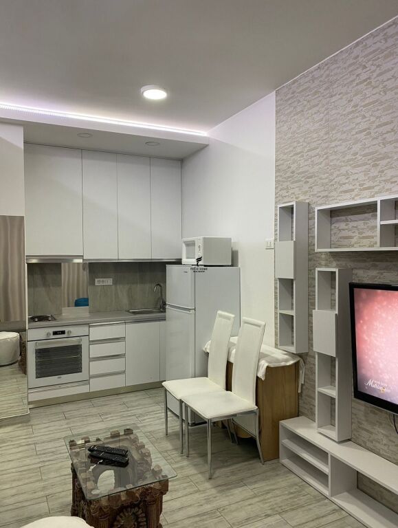 APARTAMENT ME QERA 1+1 KOMUNA E PARISIT 65.000 LEKE FH-66114