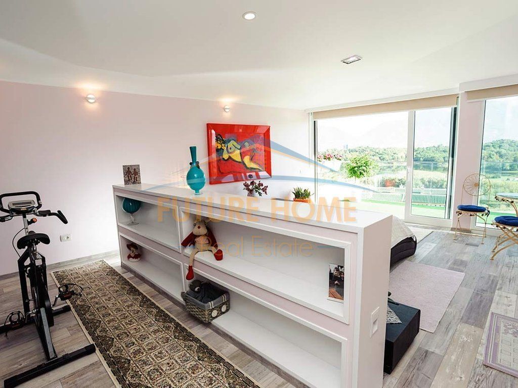 Shitet, Penthouse 2+1+2, Liqeni i Thate