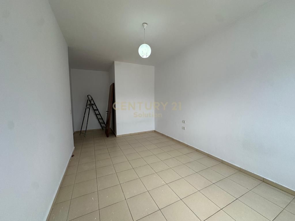 SHITET APARTAMENT 2+1 TE KTHESA KAMZES! 125,000 € - Pamja 5