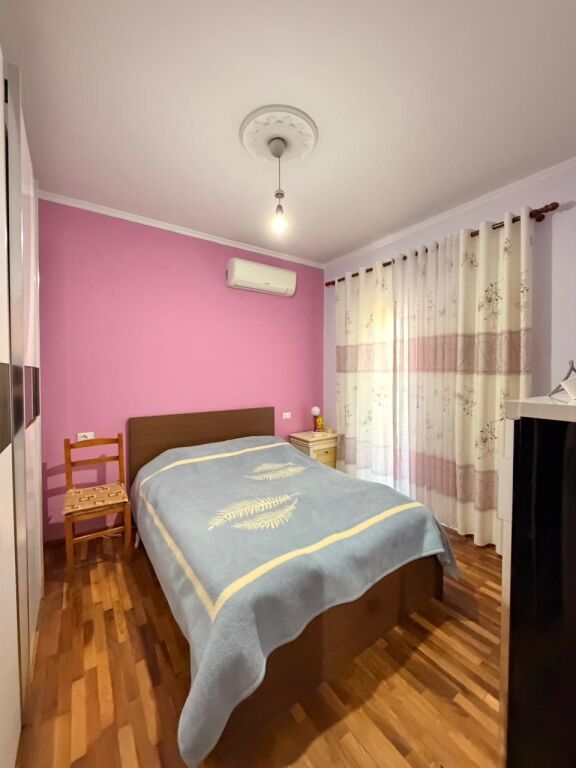 Shitet Vila 3-Kateshe – Kati i 2 i Banueshëm, Rruga Dytësore Plazh, Durrës