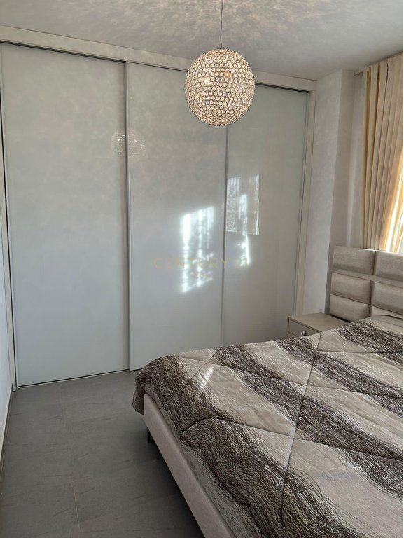 Appartamento 2+1 in affitto vicino alla Scuola Eftali Koci, Durrës!