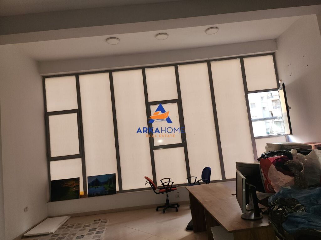 LOCALE IN AFFITTO 57M2 "PRESSO EX BAR ICON, PALAZZO KLENSI, ASTIR" 550 (TRATTABILE)
