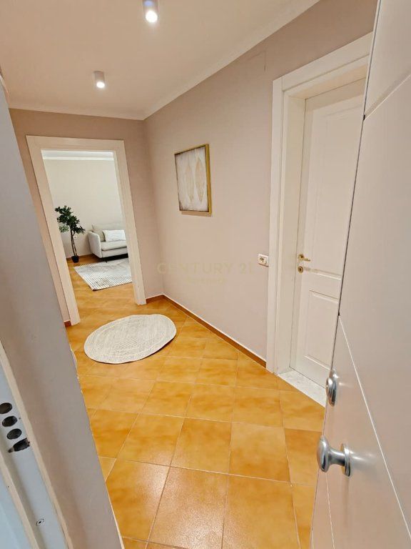 VENDESI APPARTAMENTO 1+1 – VIA DIBRES, TIRANA