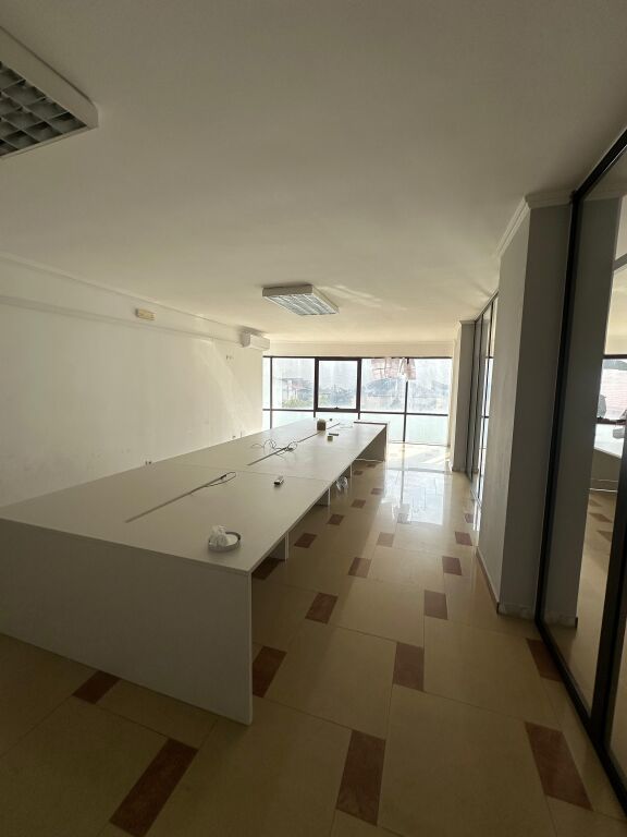 Business premises for rent – Ideal for Call Center in the center of Durres
