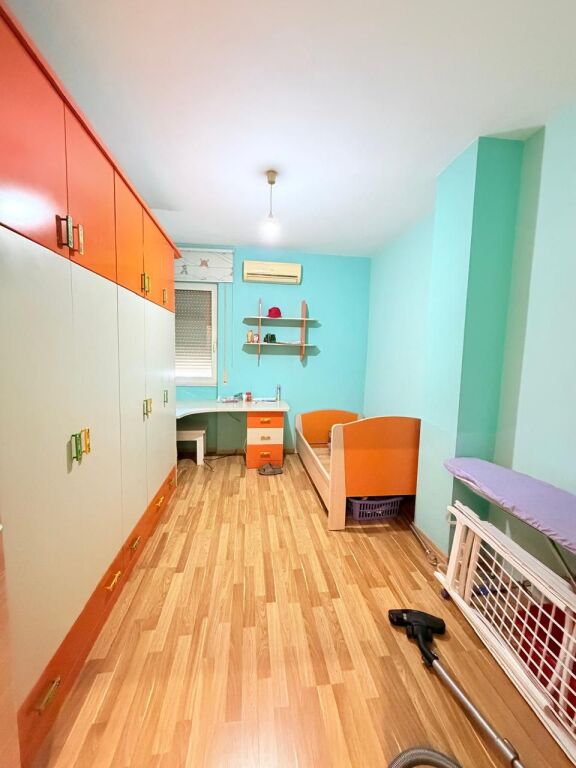 AFFITTASI APPARTAMENTO 2+1 VICINO ALL'UFFICIO POSTALE, DURRES