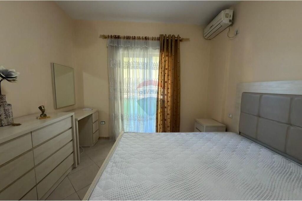 2+1 apartment for rent at Zogu i Zi