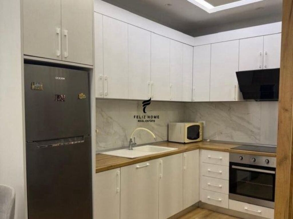 APARTAMENT ME QERA 2+1+2 RRUGA E KAVAJES 65.000 LEKE FH-66167