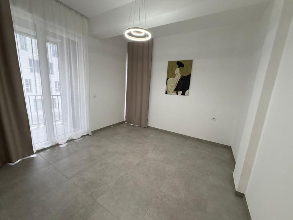 🏢 Apartment 2+1 for rent – 5 Maji💰 Price: 400 euro/month
