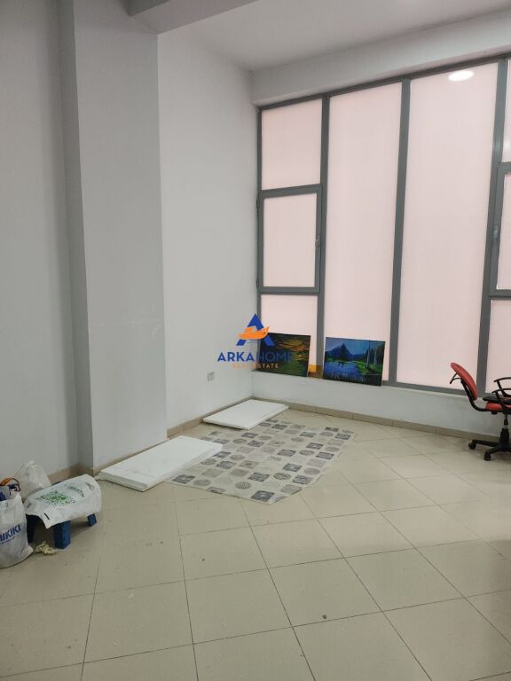 LOCALE IN AFFITTO 57M2 "PRESSO EX BAR ICON, PALAZZO KLENSI, ASTIR" 550 (TRATTABILE)

