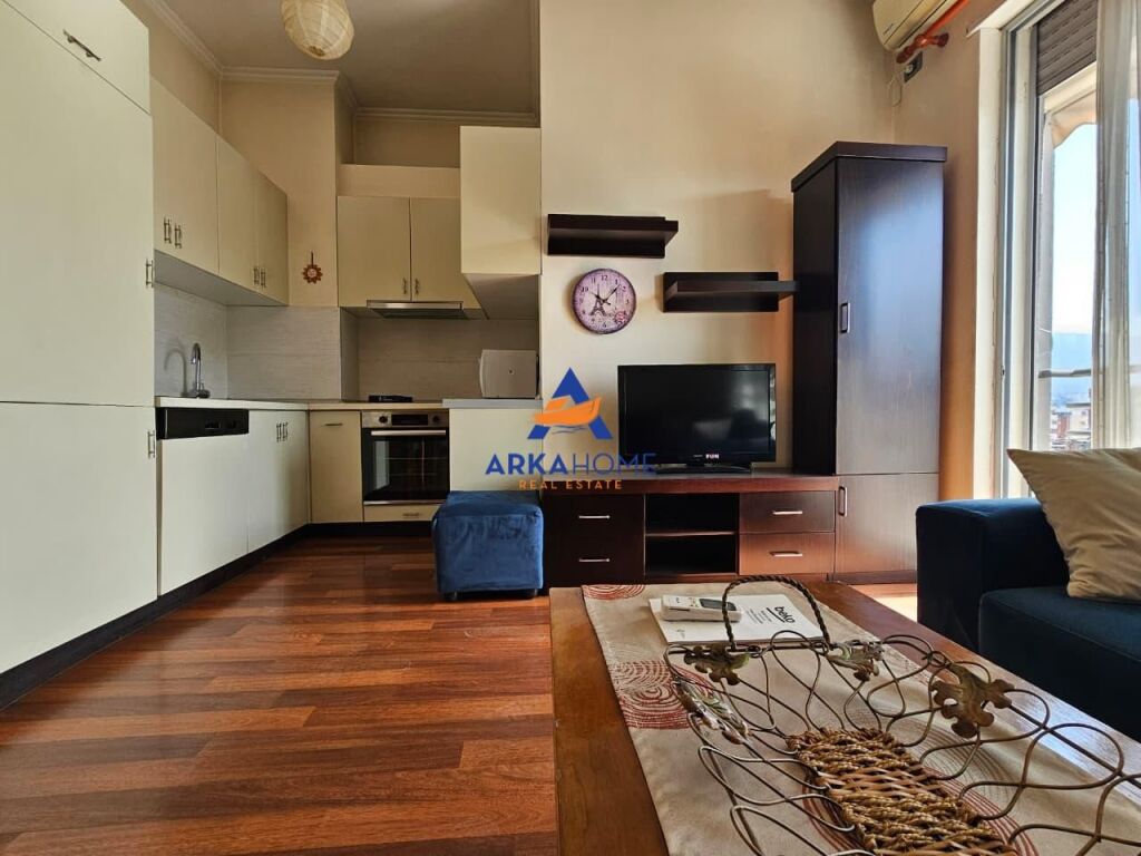 APPARTAMENTO IN AFFITTO 1+1+BALCONE "PAZARI I RI" 700 EURO