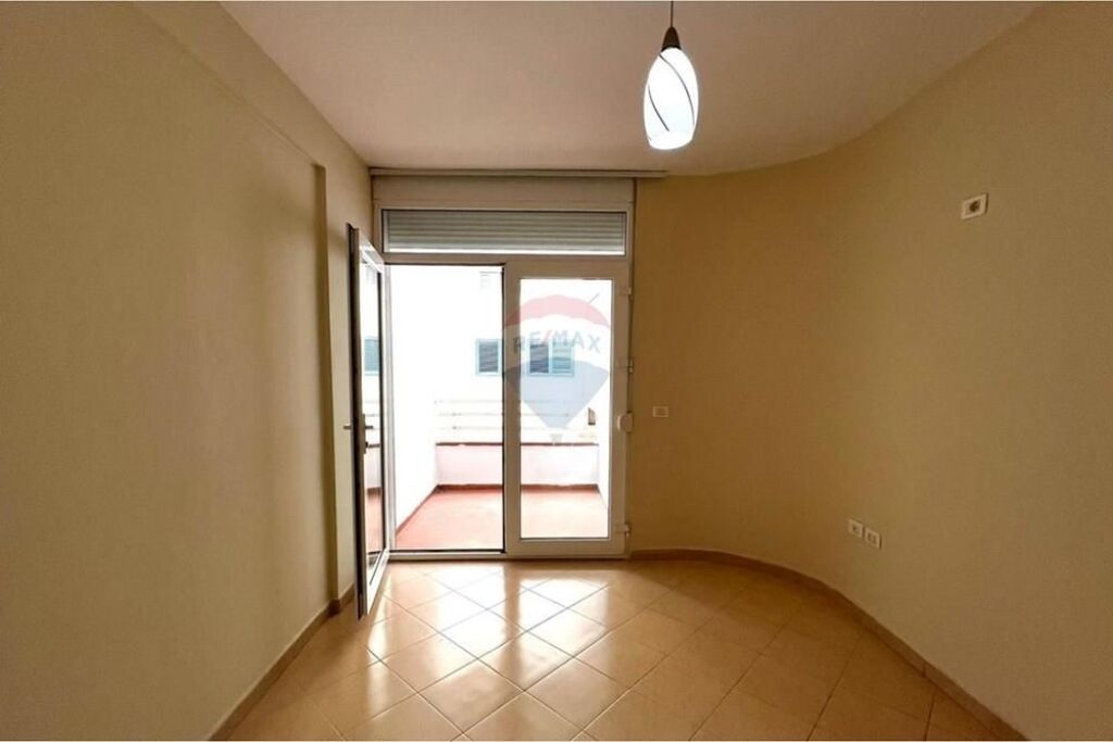 Duplex in vendita a Kodra e Diellit!
