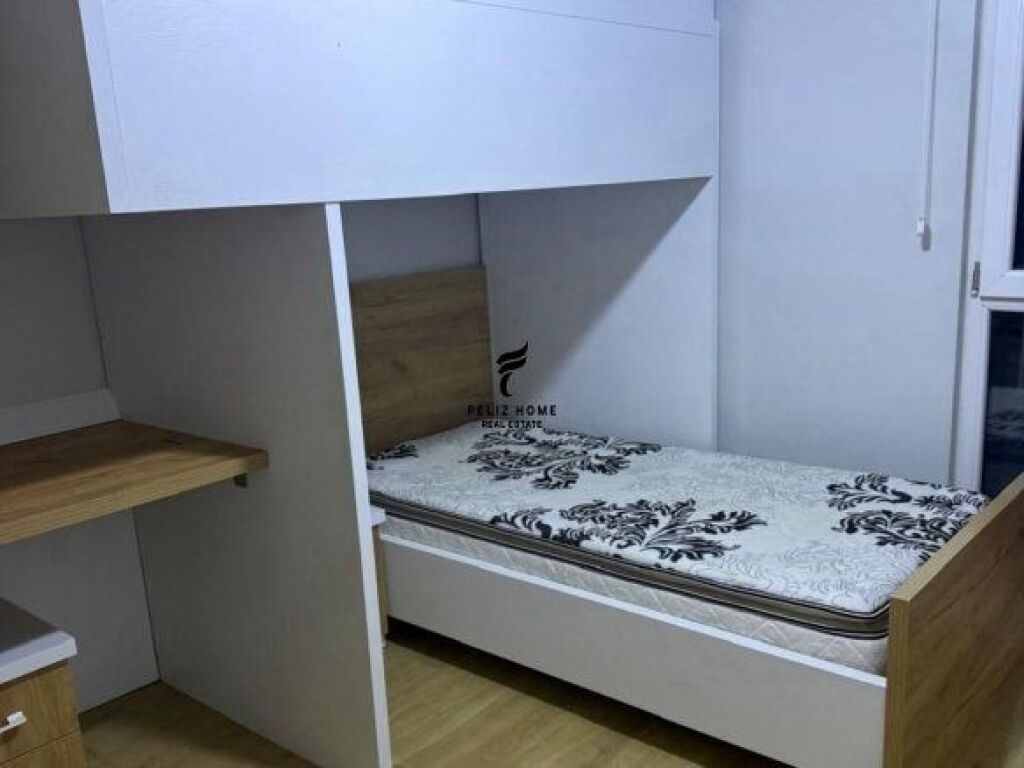 APARTAMENT ME QERA 2+1+2 RRUGA E KAVAJES 65.000 LEKE FH-66167