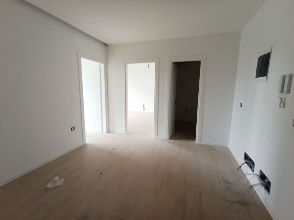 Ambient me qira për Klinikë, Golden Gate