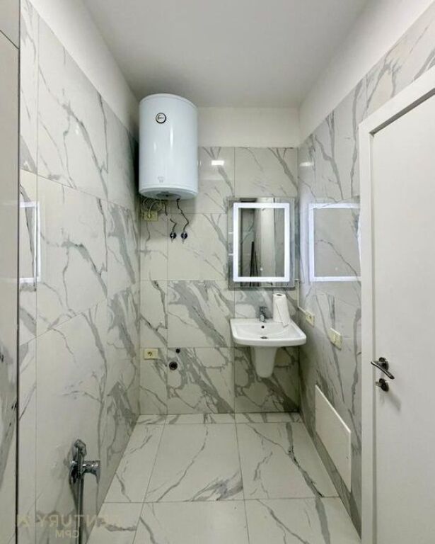 Apartament bosh me qira 1+1, Mine Peza