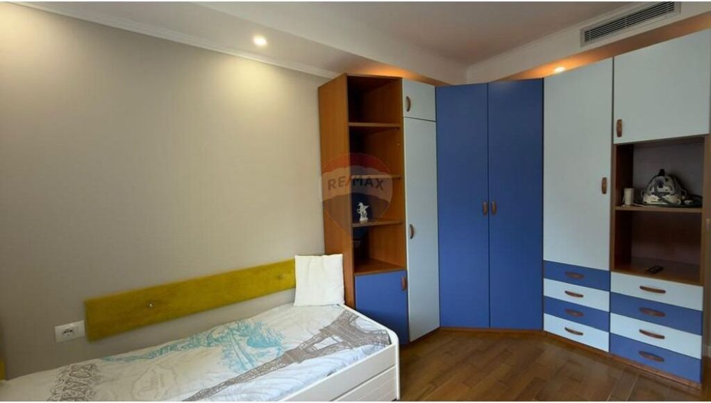Apartment - For Rent - Ismail Qemali Street, Tirana