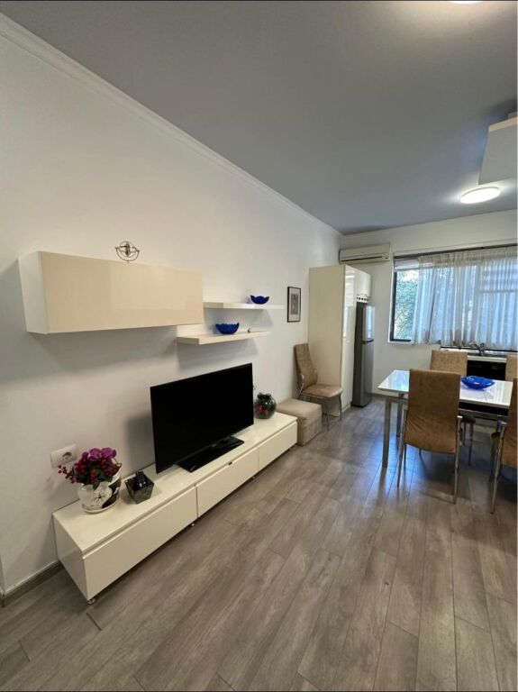 🏡 Jepet me Qera Super Apartament 1+1 tek Brryli