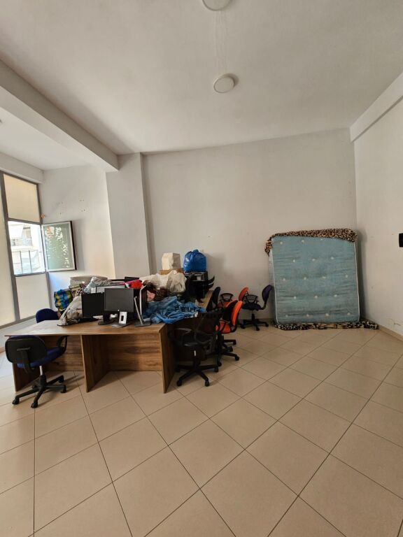 ZYRE ME QERA 56.5 M2 ASTIR 550 EURO